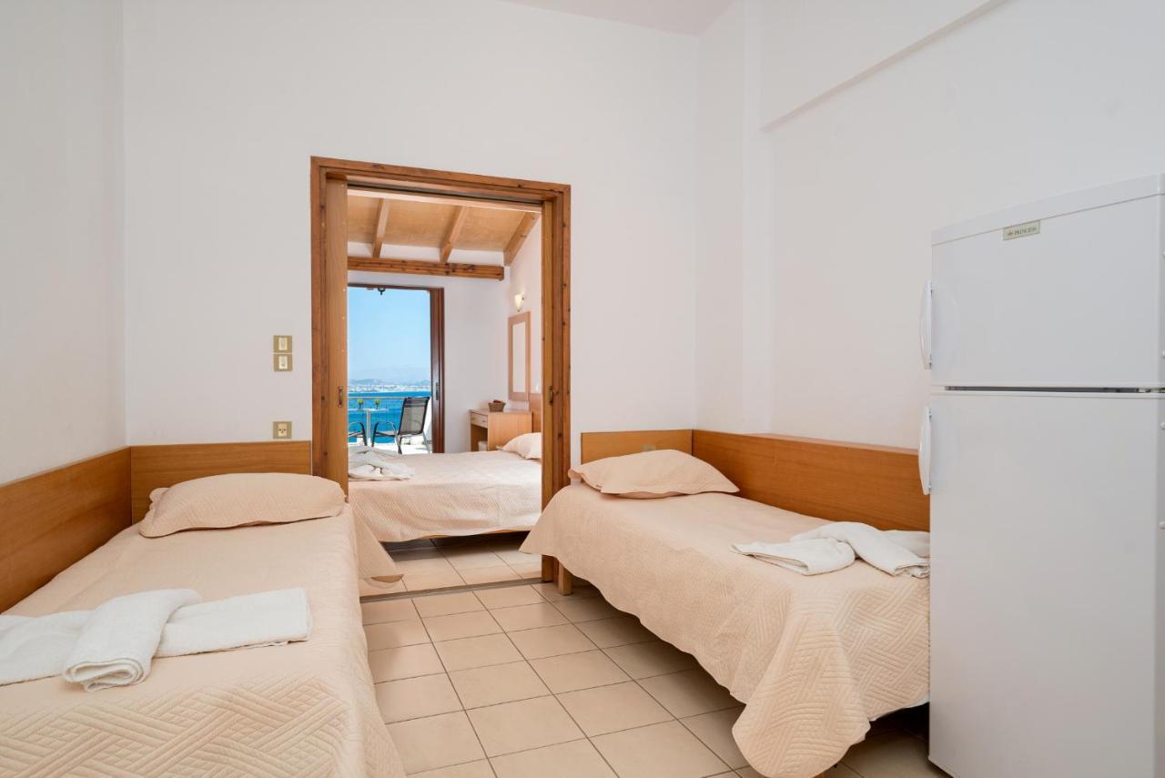 Adonis Hotel 2*