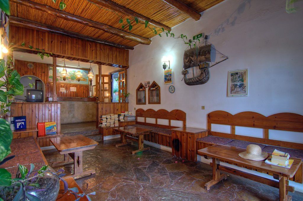 Adonis Hotel