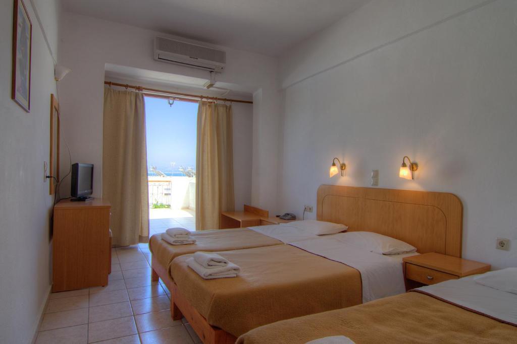Adonis 2* Agia Galini